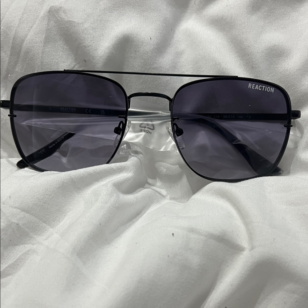 Kenneth Cole Reaction square aviator sunglasses